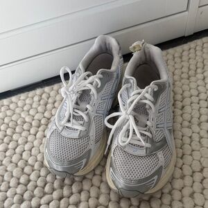 ASICS gel 11-30, size 8.5